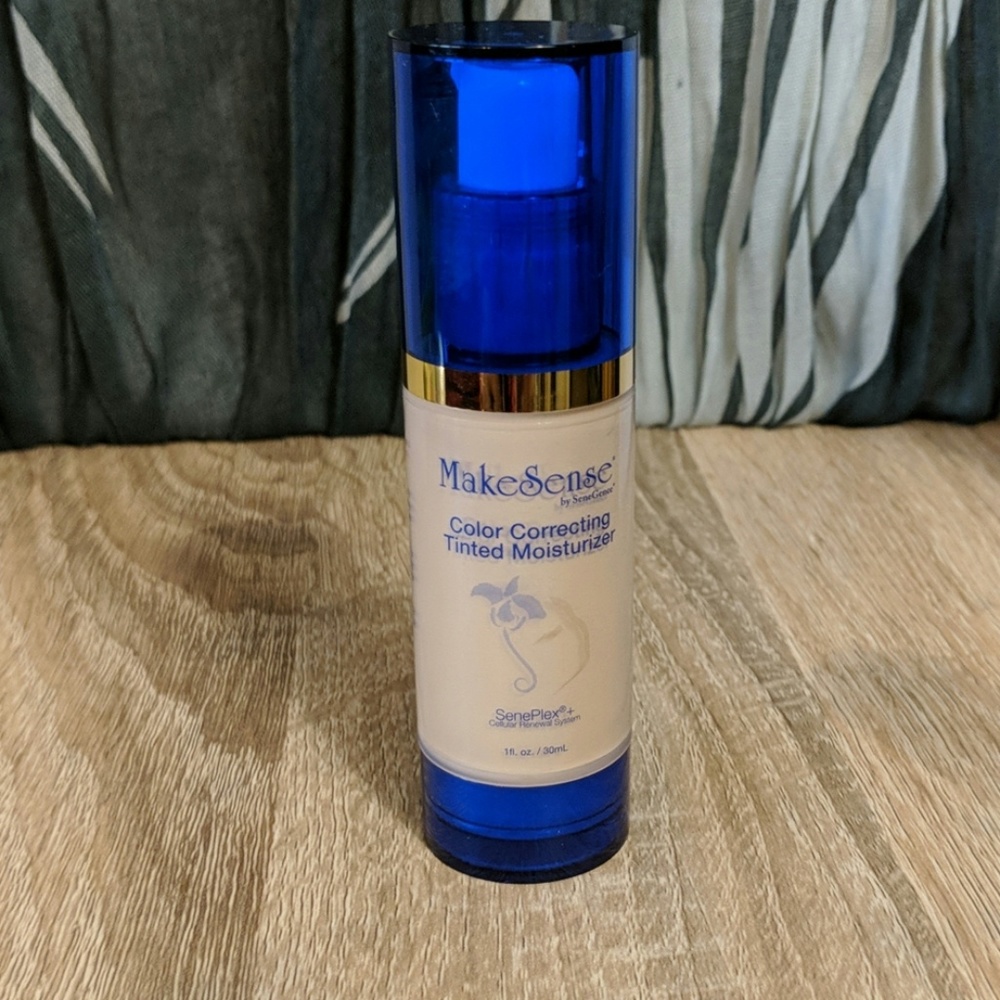 Light Color Correcting Tinted Moisturizer